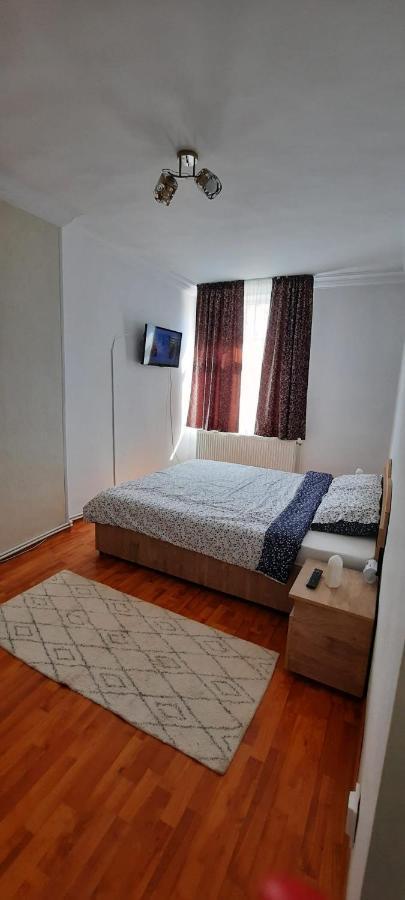Apartament La Denis Bîrlad Extérieur photo